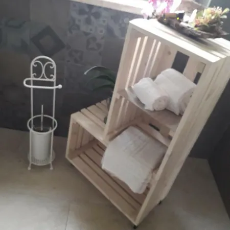 Alojamento de Acomodação e Pequeno-almoço Orchidea Del Garda *